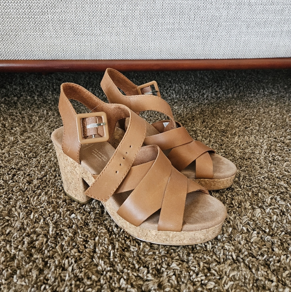 TOMS Ava Sandal Size 8